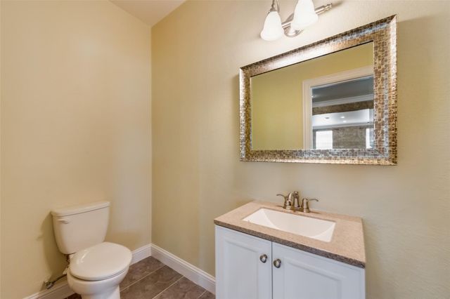 1555 S Gravel Circle, Grapevine, TX 76092