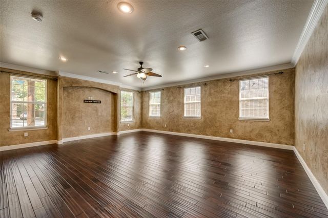 1555 S Gravel Circle, Grapevine, TX 76092