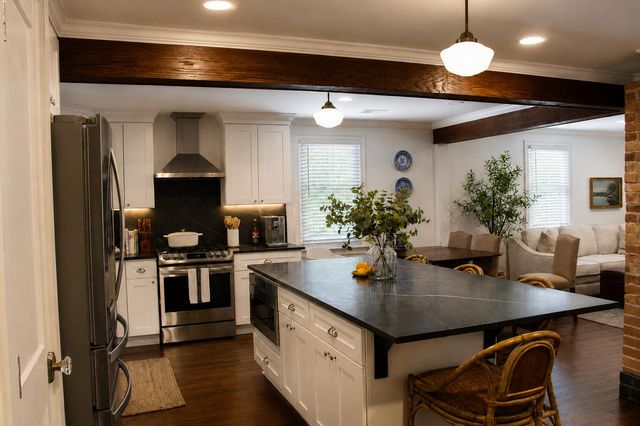 890 W Madison Avenue, Charleston, SC 29412