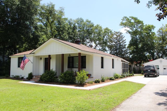 890 W Madison Avenue, Charleston, SC 29412