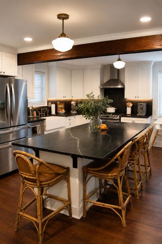 890 W Madison Avenue, Charleston, SC 29412