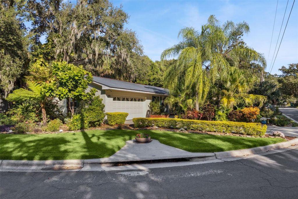 635 MICHIGAN STREET, Mount Dora, FL 32757