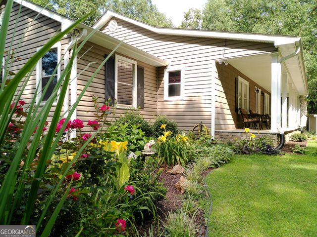 285 W0lf Den Road, Royston, GA 30662