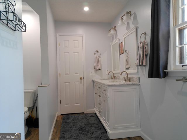 285 W0lf Den Road, Royston, GA 30662