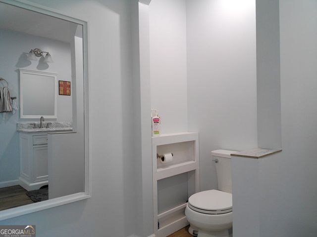 285 W0lf Den Road, Royston, GA 30662