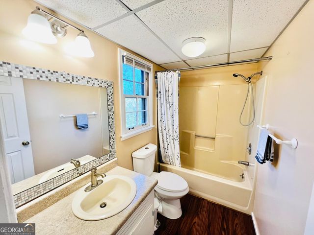 285 W0lf Den Road, Royston, GA 30662