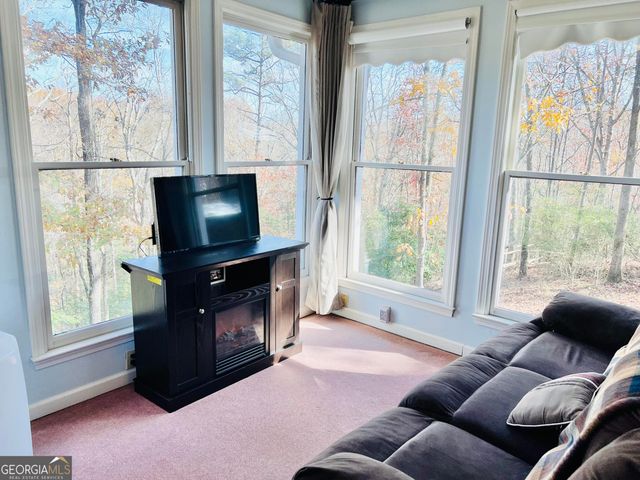 285 W0lf Den Road, Royston, GA 30662