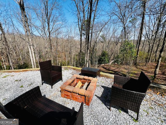 285 W0lf Den Road, Royston, GA 30662