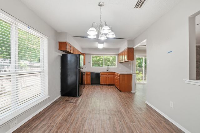 1137 Meadow Creek Court, Lancaster, TX 75146