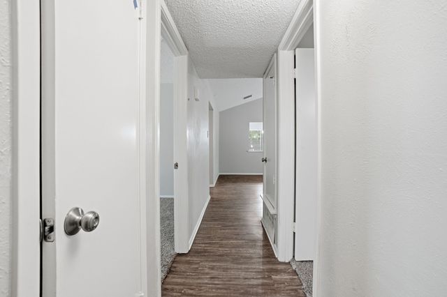 1137 Meadow Creek Court, Lancaster, TX 75146