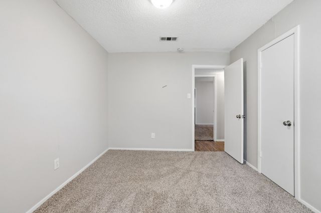 1137 Meadow Creek Court, Lancaster, TX 75146