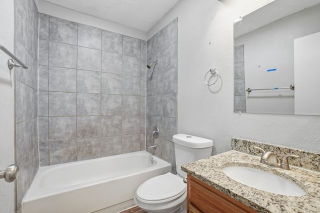 1137 Meadow Creek Court, Lancaster, TX 75146