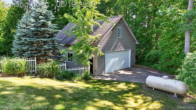 8280 W Rolston Road, Argentine Township, MI 48451