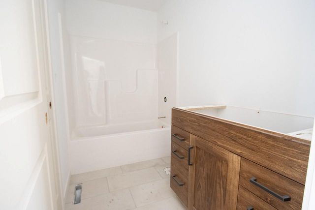 11 Sunset Court, North Mankato, MN 56003