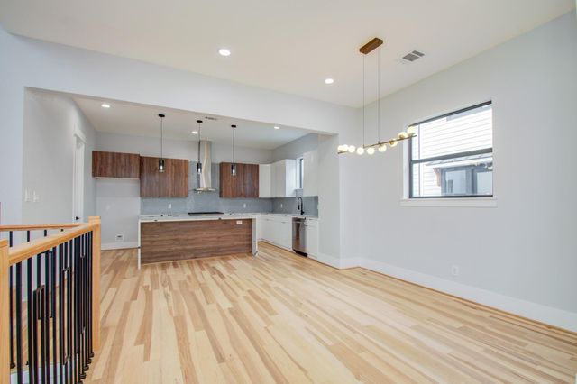 7016 Staffordshire Boulevard B, Houston, TX 77030