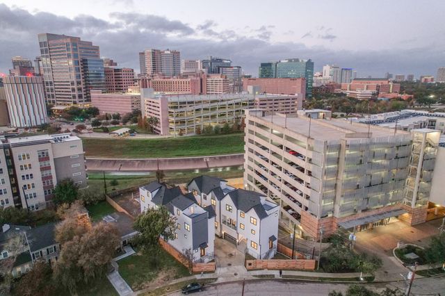 7016 Staffordshire Boulevard B, Houston, TX 77030