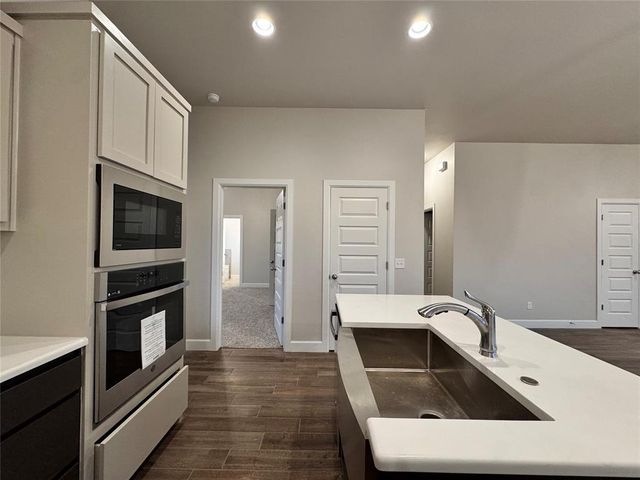 9300 NW 143rd Street, Yukon, OK 73099