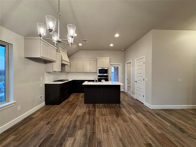9300 NW 143rd Street, Yukon, OK 73099