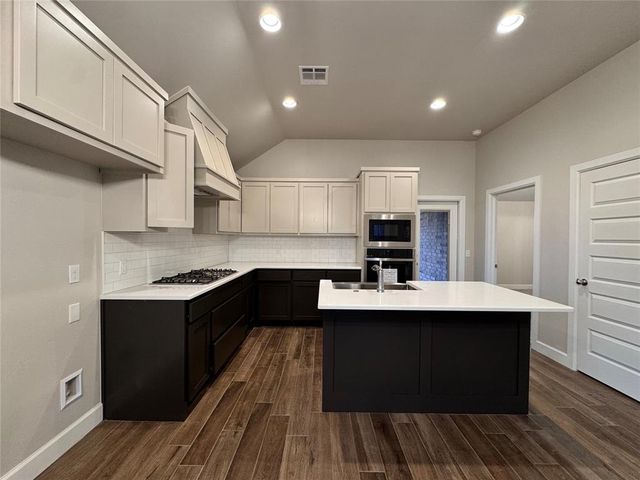 9300 NW 143rd Street, Yukon, OK 73099
