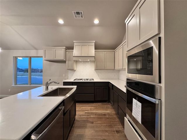 9300 NW 143rd Street, Yukon, OK 73099