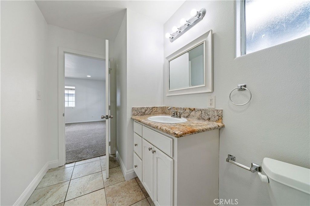 Image 19 of property listing at 420 Cerritos Avenue, Long Beach, CA 90802