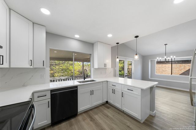 109 Deerglen, Universal City, TX 78148