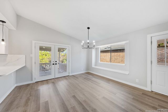 109 Deerglen, Universal City, TX 78148