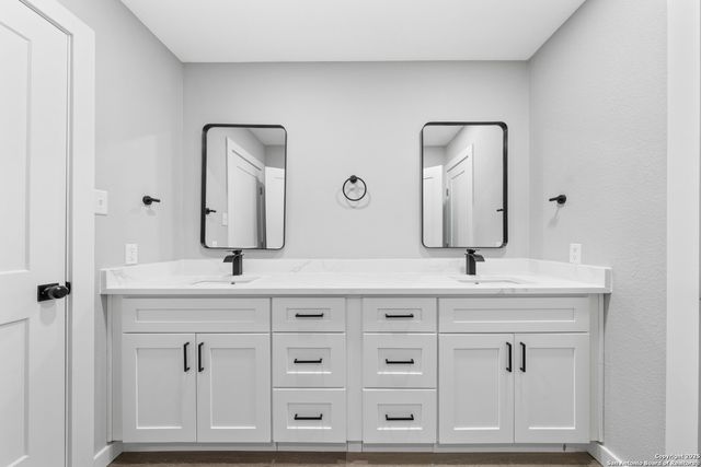 109 Deerglen, Universal City, TX 78148