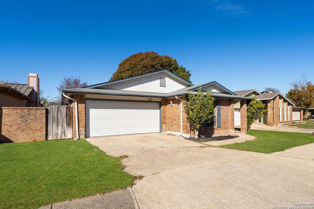 109 Deerglen, Universal City, TX 78148