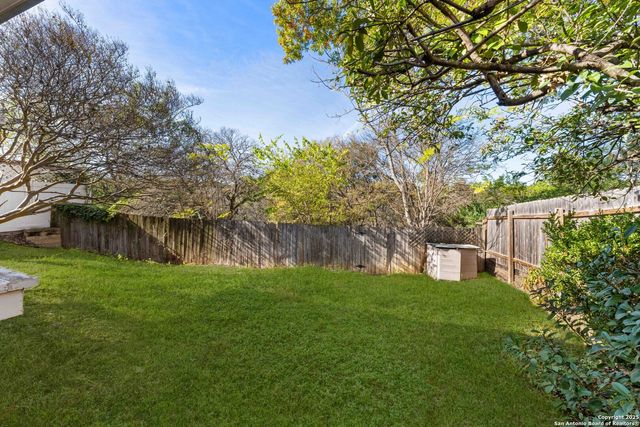 109 Deerglen, Universal City, TX 78148