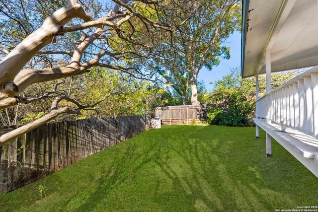 109 Deerglen, Universal City, TX 78148