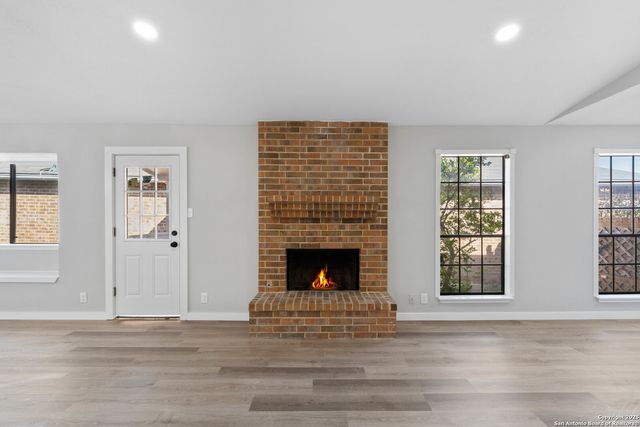 109 Deerglen, Universal City, TX 78148