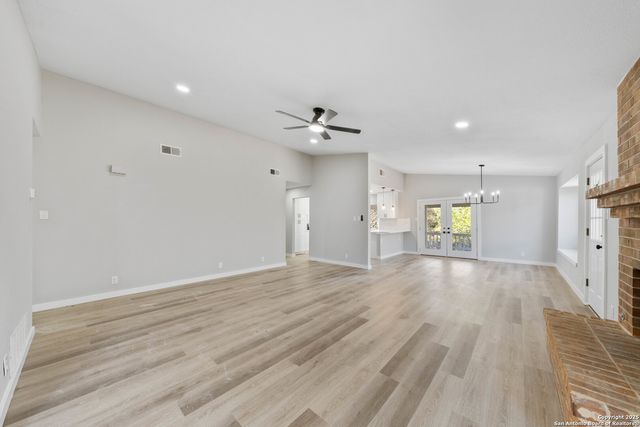 109 Deerglen, Universal City, TX 78148