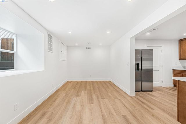 3035 Logan St, Oakland, CA 94601