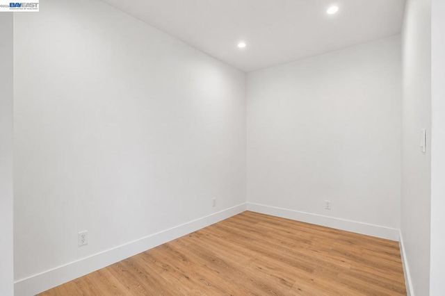 3035 Logan St, Oakland, CA 94601