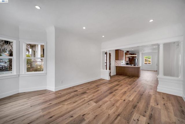 3035 Logan St, Oakland, CA 94601
