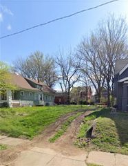 3417 Chestnut Avenue, Kansas City, MO 64128