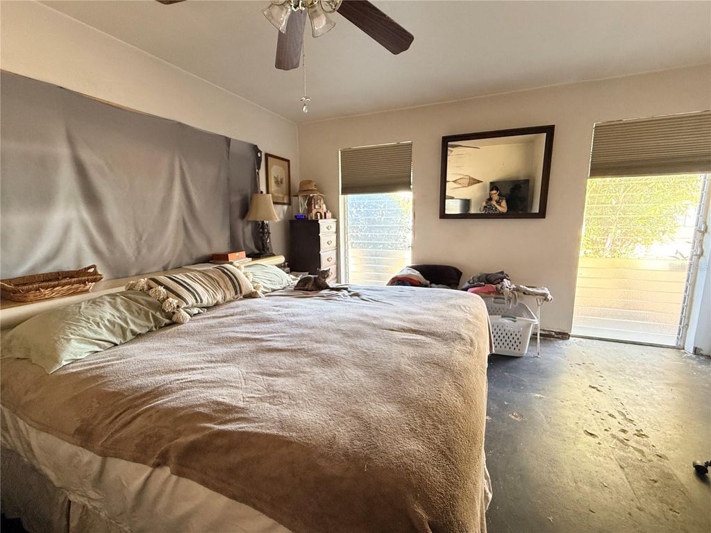 Image 4 of property listing at 530 SHARON CIRCLE, Port Charlotte, FL 33952