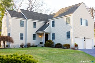 42 Hastings Lane, Stamford, CT 06905