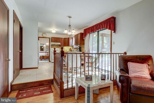 6121 GENEVA DR, East Petersburg, PA 17520