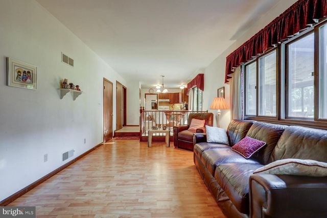6121 GENEVA DR, East Petersburg, PA 17520