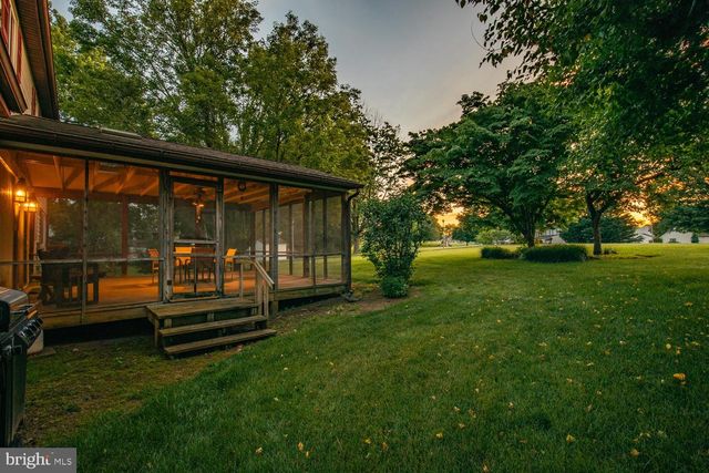 6121 GENEVA DR, East Petersburg, PA 17520