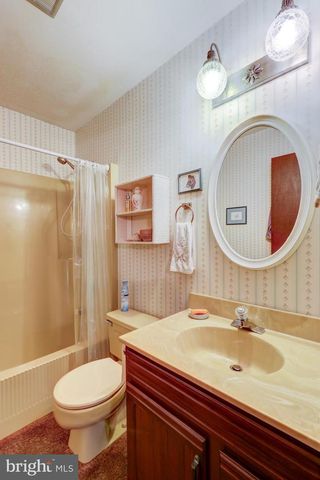6121 GENEVA DR, East Petersburg, PA 17520