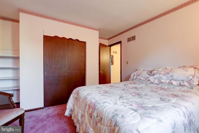 6121 GENEVA DR, East Petersburg, PA 17520