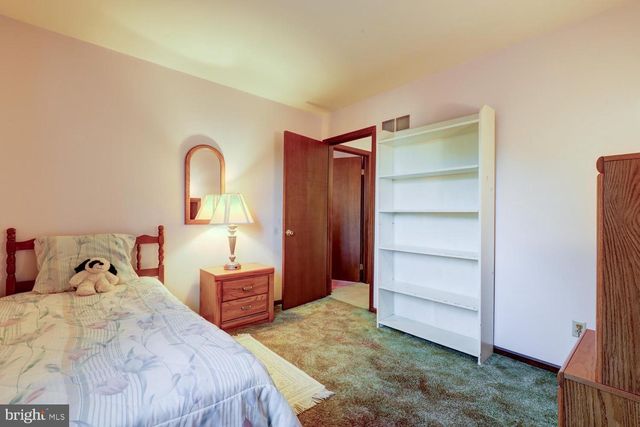 6121 GENEVA DR, East Petersburg, PA 17520