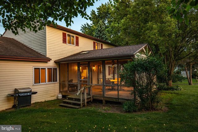 6121 GENEVA DR, East Petersburg, PA 17520