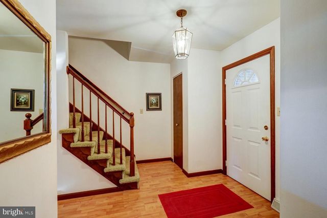 6121 GENEVA DR, East Petersburg, PA 17520