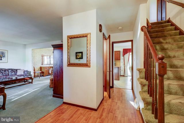 6121 GENEVA DR, East Petersburg, PA 17520