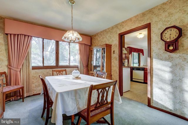 6121 GENEVA DR, East Petersburg, PA 17520