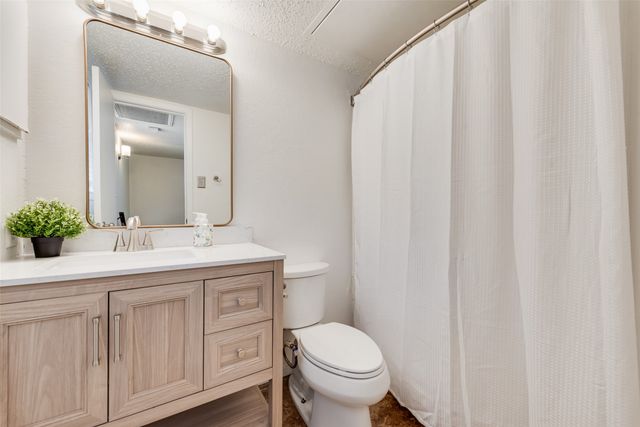 602 Timberline Drive, Hurst, TX 76053